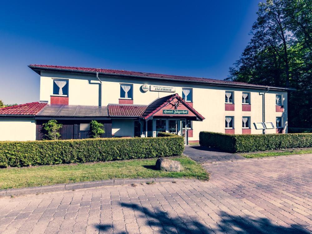 Hotel und Appartements Jägerhof Rügen Lancken-Granitz Exterior foto