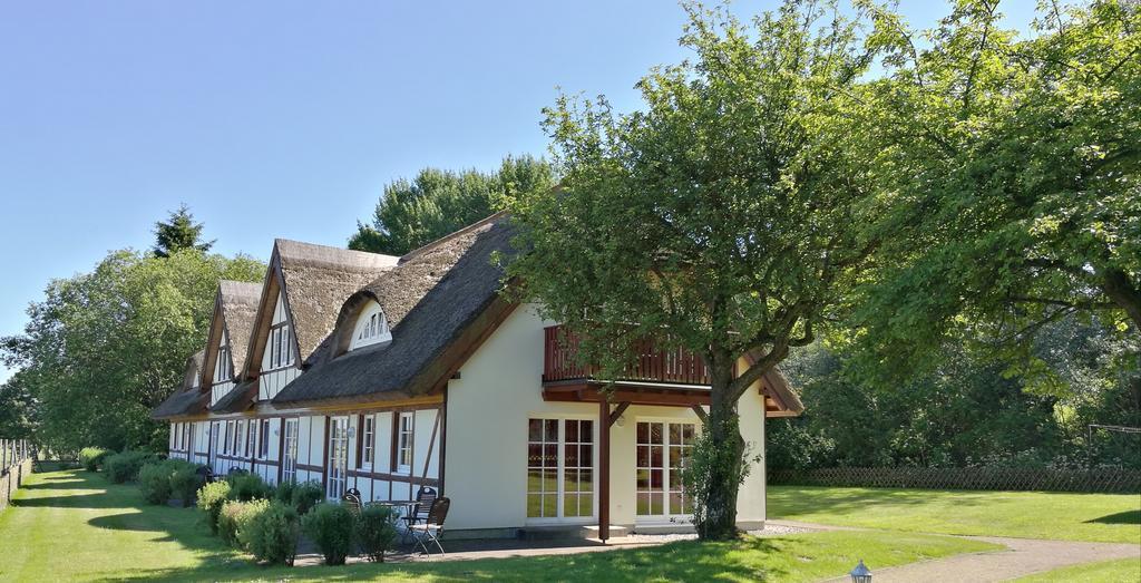 Hotel und Appartements Jägerhof Rügen Lancken-Granitz Exterior foto